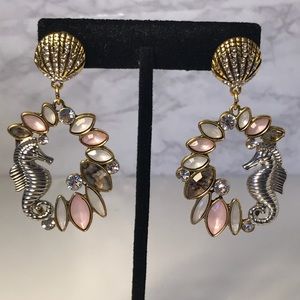 NWT Seahorse Dangling statement Earrings